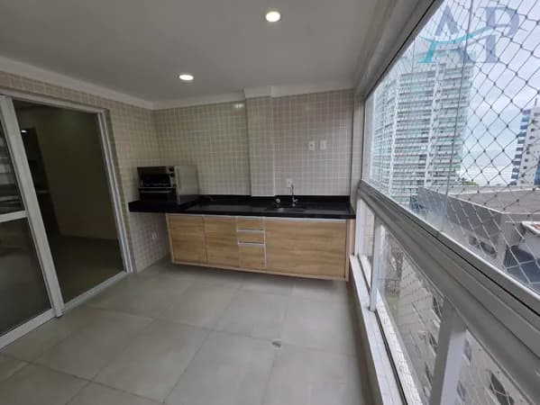 Apartamento no Canto do Forte em Praia Grande com 2 Dormitórios