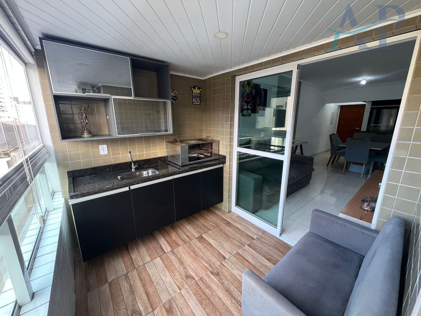 Apartamento com 2 Dormitórios no Canto do Forte em Praia Grande