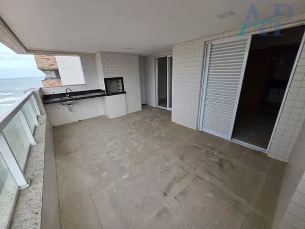 Apartamento com 2 Dormitórios na Vila Caiçara em Praia Grande