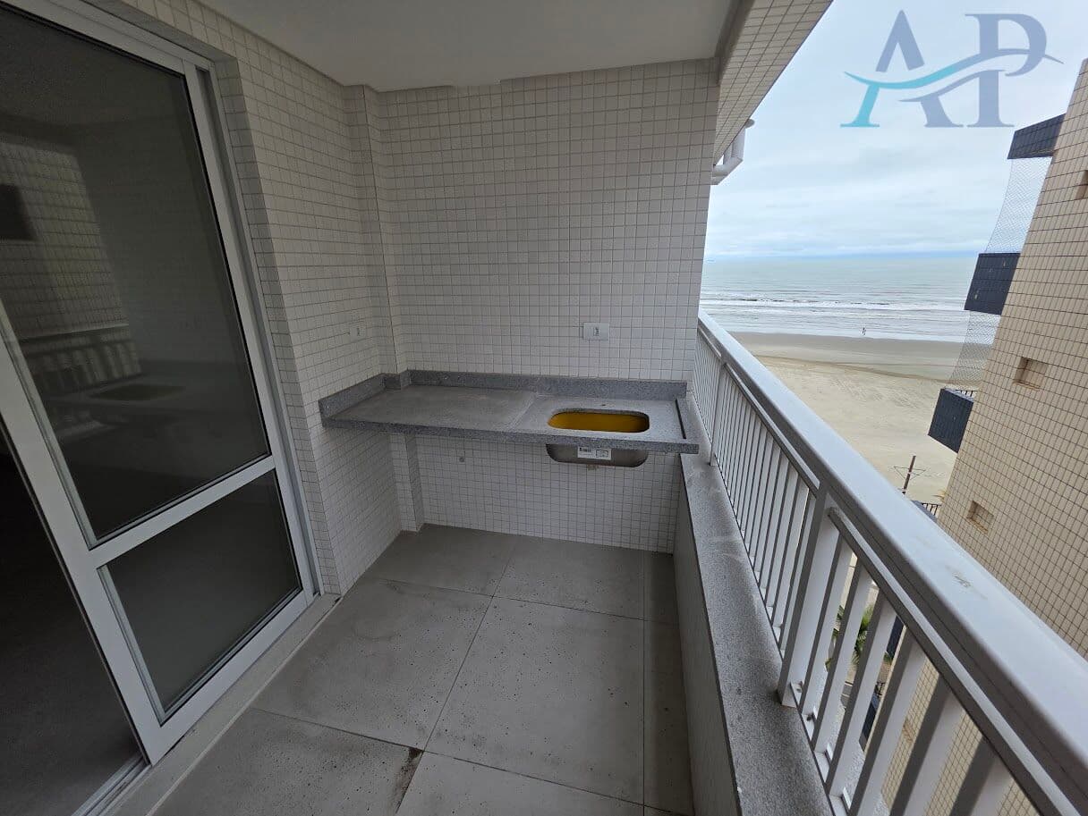Apartamento na Guilhermina em Praia Grande com 2 Quartos Frente Mar
