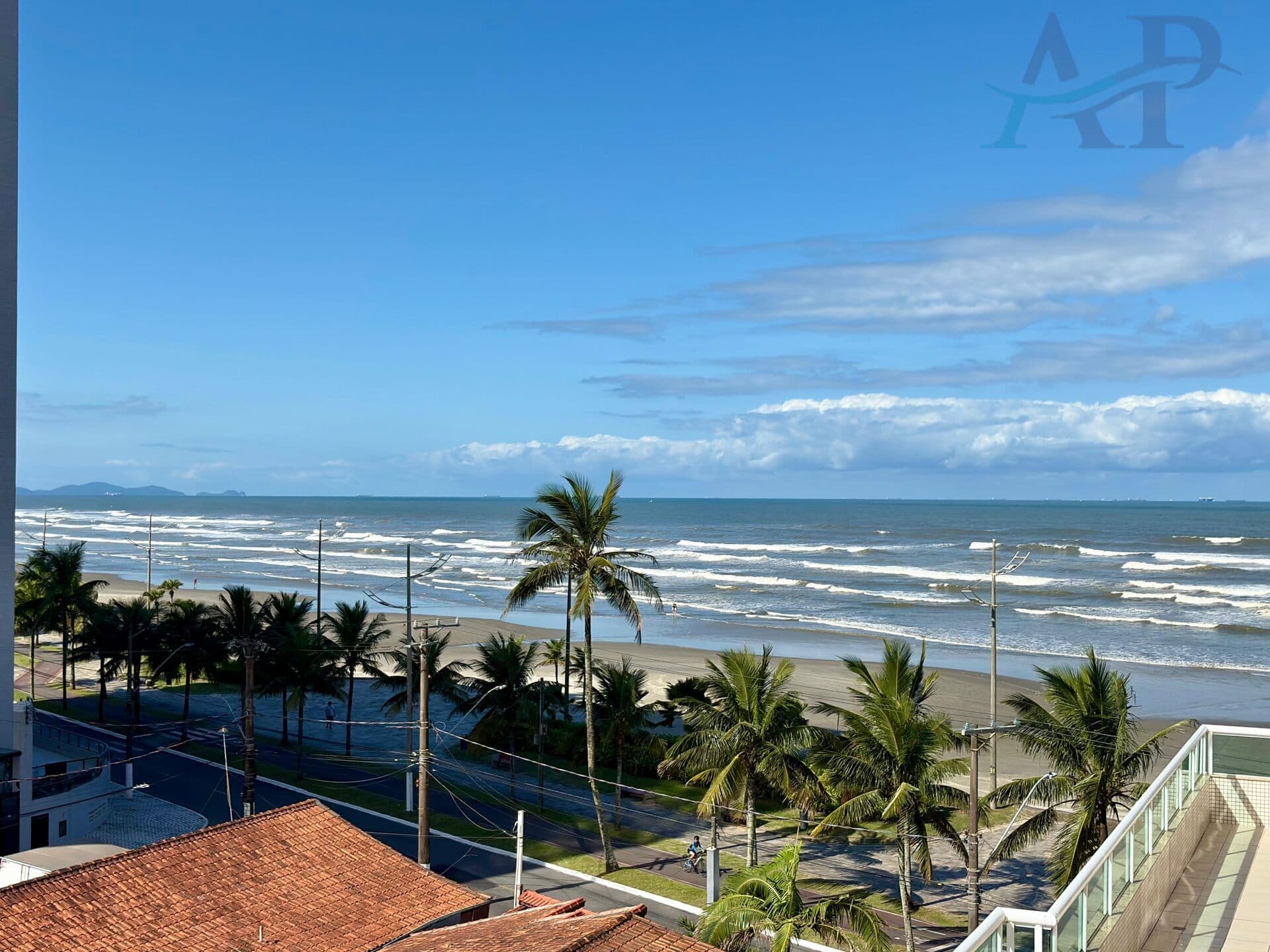 Apartamento em Praia Grande com 2 Dormitórios no Caiçara