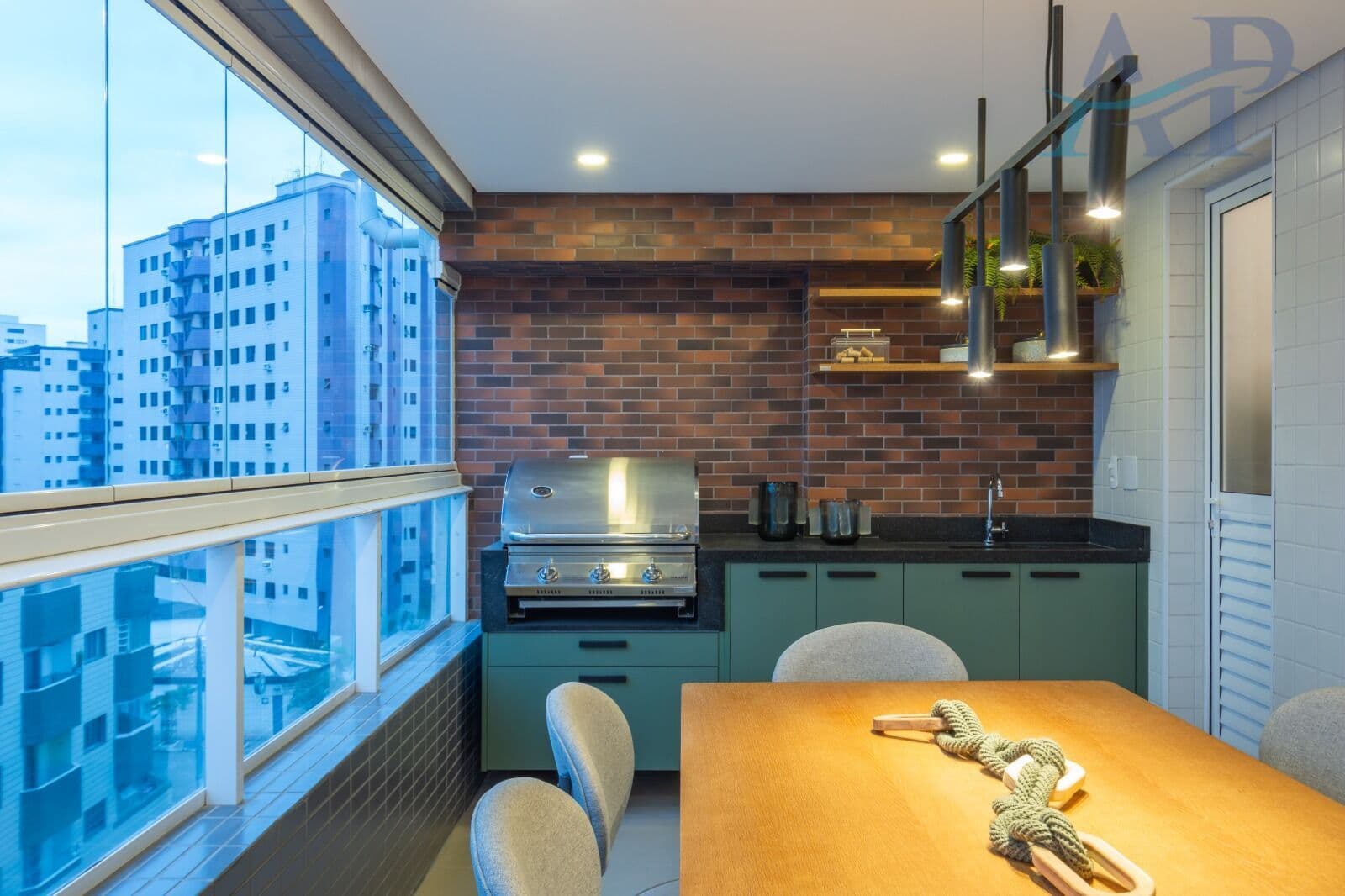Apartamento na Guilhermina em Praia Grande Mobiliado e Decorado