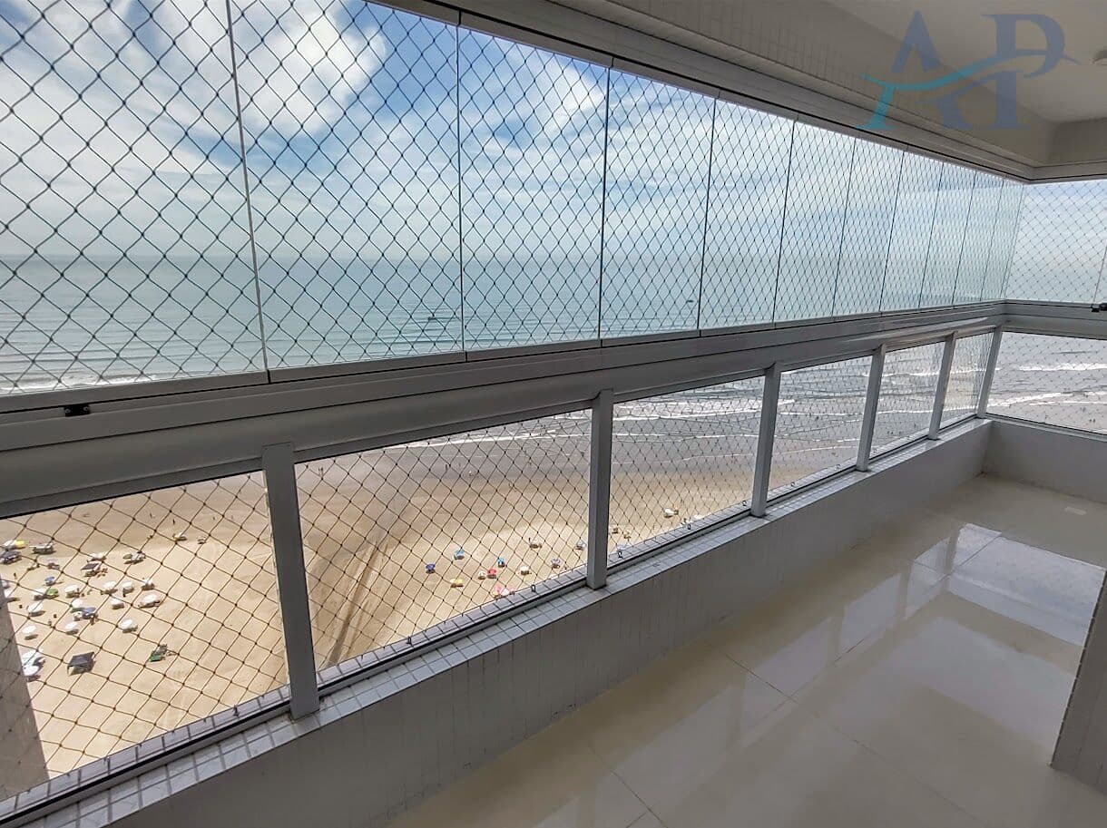 Apartamento Frente Mar em Praia Grande com 3 Dormitórios