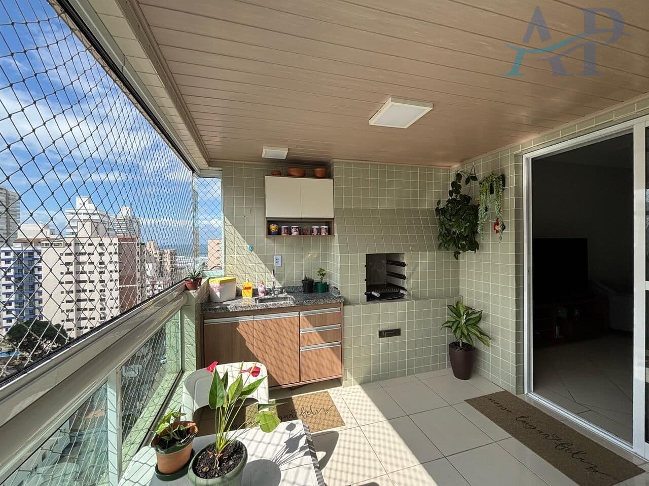 Apartamento na Aviação em Praia Grande com 2 Dormitórios