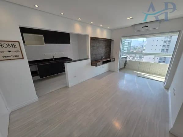 Apartamento na Guilhermina em Praia Grande com 2 Dormitórios