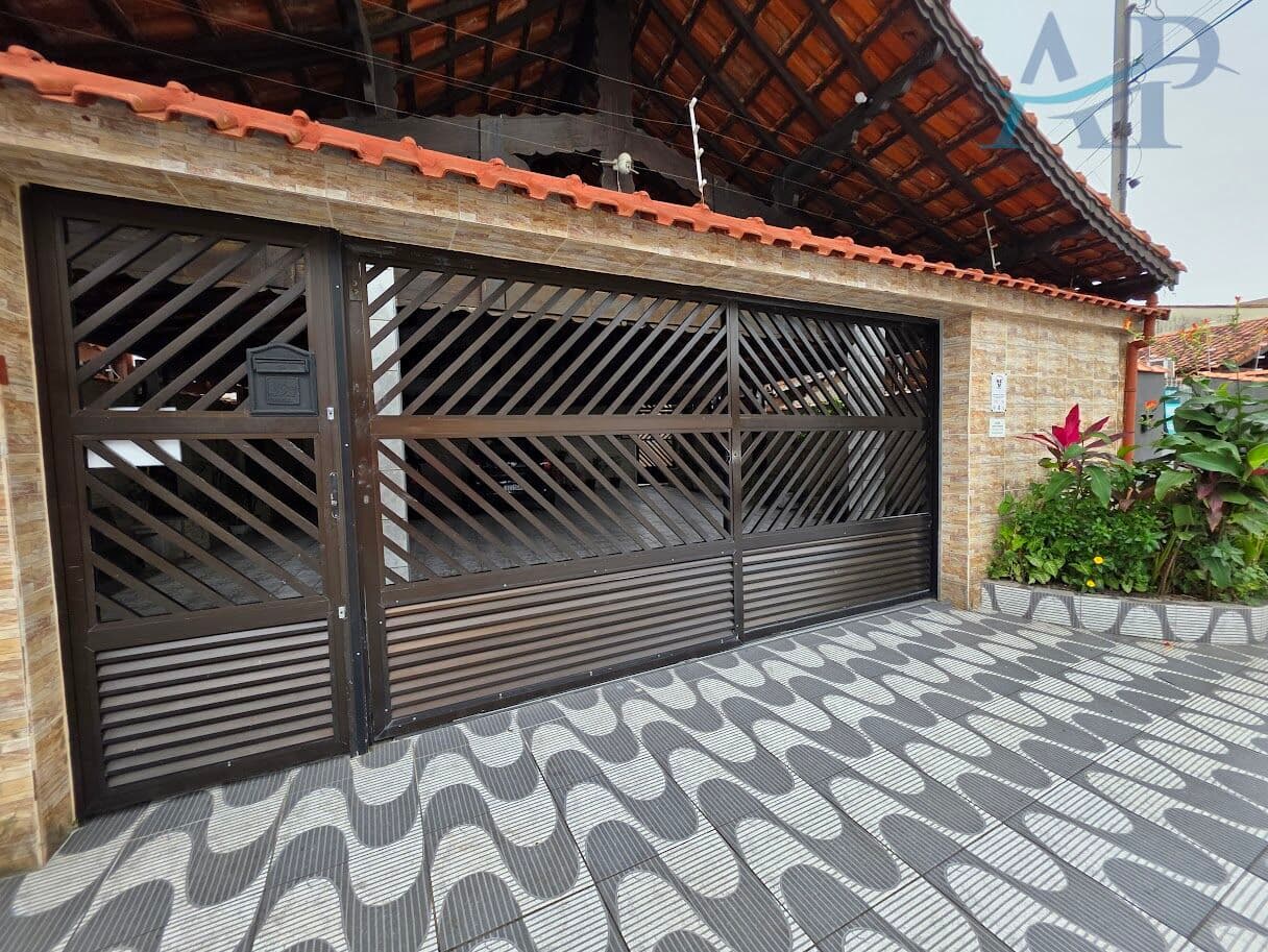 Casa Térrea em Condomínio na Aviação em Praia Grande