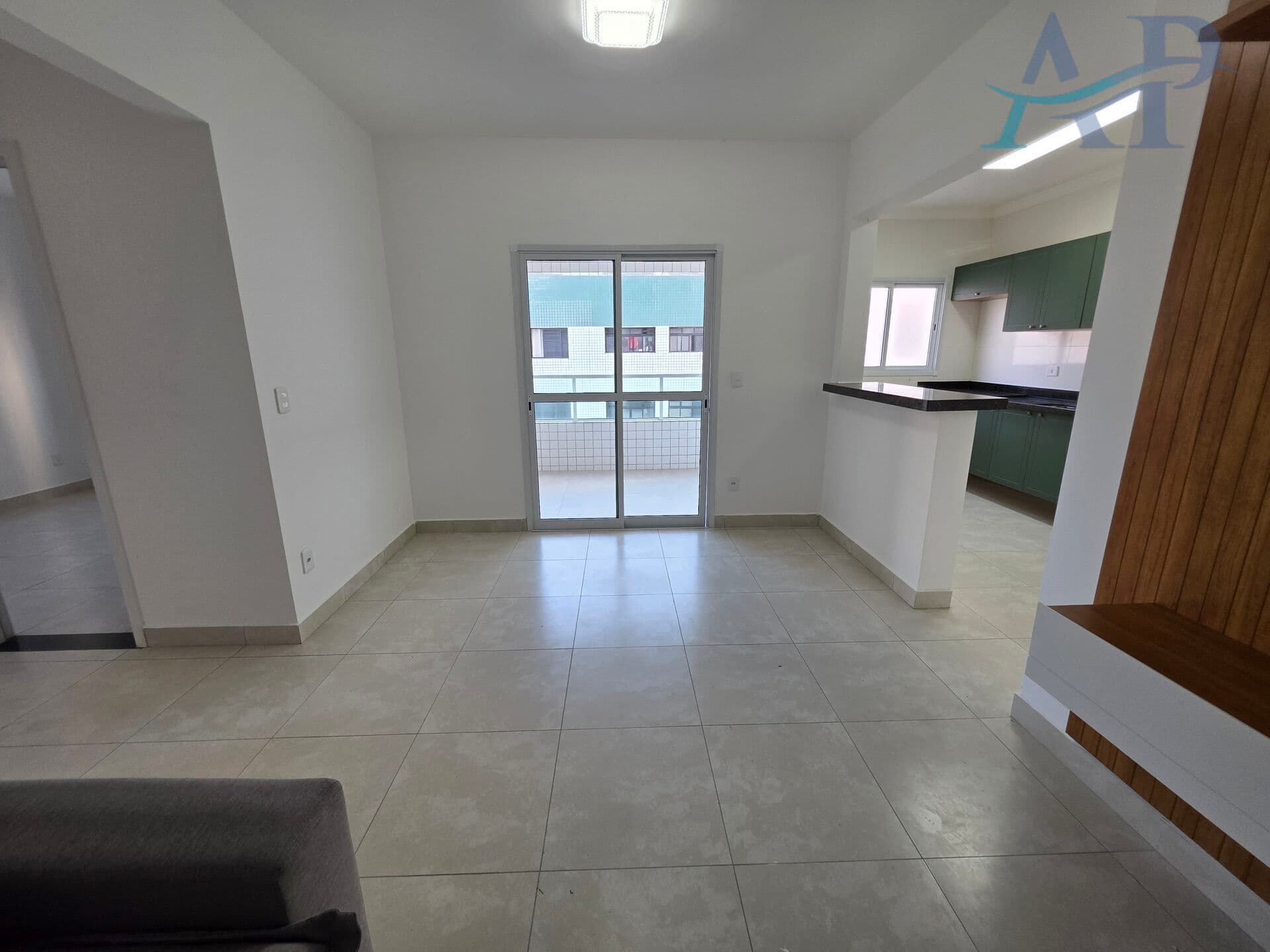 Apartamento na Aviação em Praia Grande com 2 Dormitórios