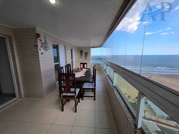 Apartamento na Guilhermina em Praia Grande com 4 Dormitórios Vista Mar