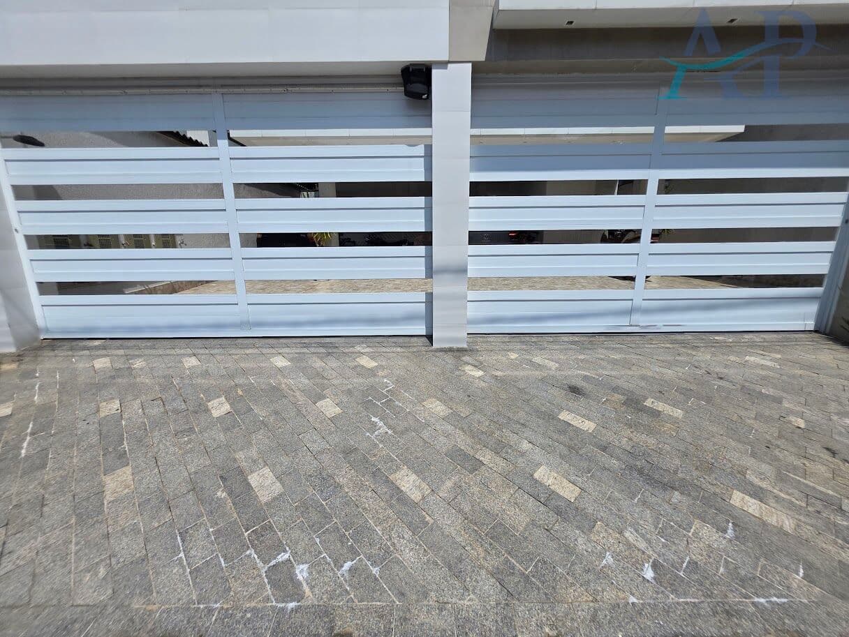 Casa em Condomínio no Canto do Forte em Praia Grande
