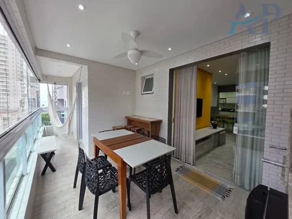 Apartamento no Canto do Forte em Praia Grande Próximo a Praia