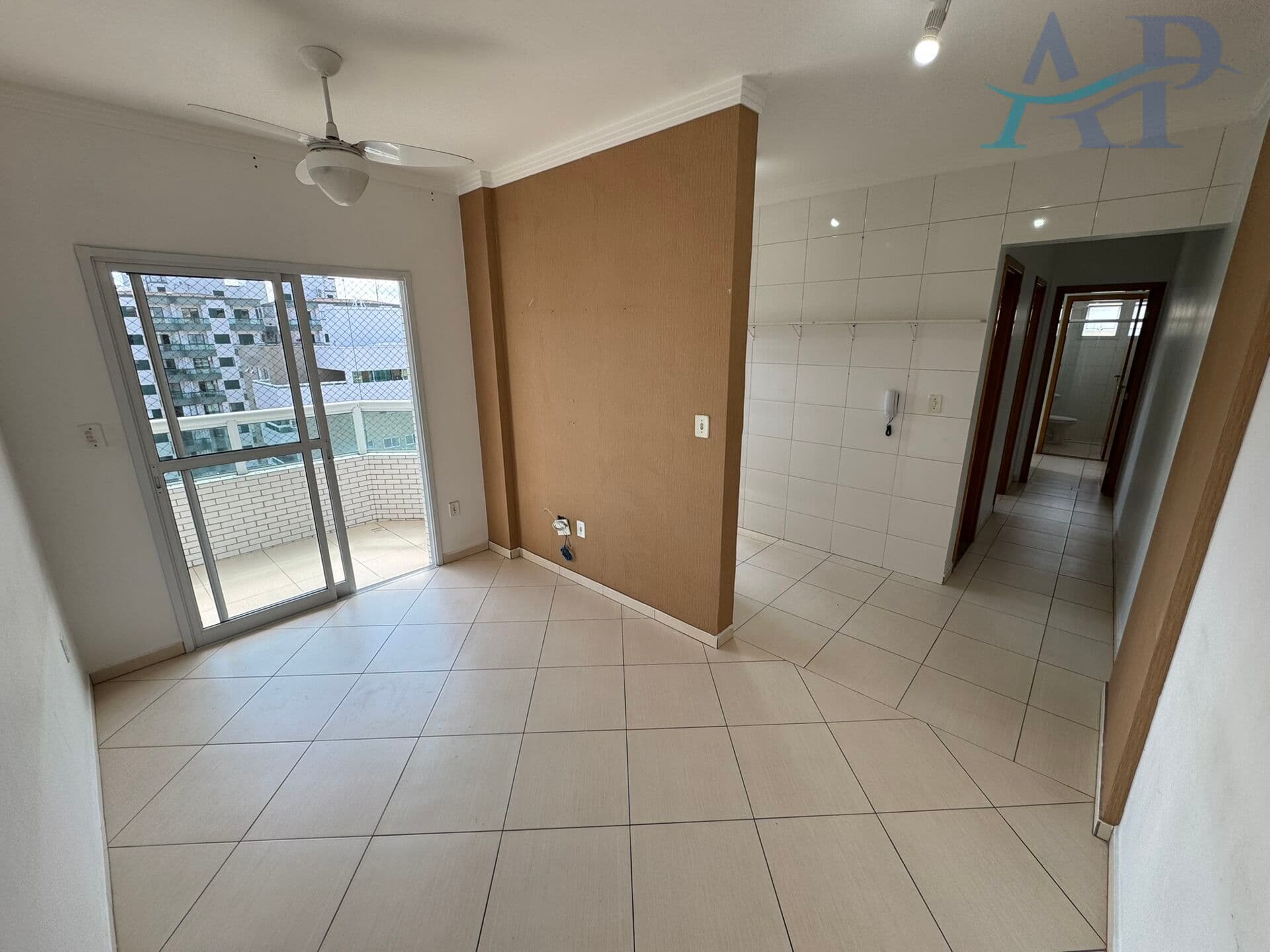 Apartamento com 2 Dormitórios na Guilhermina em Praia Grande