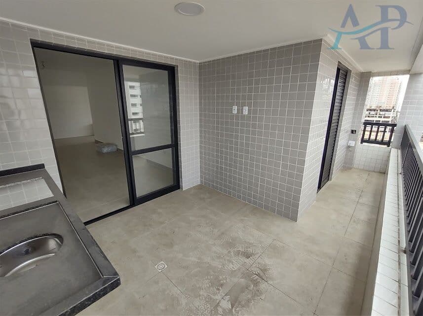 Apartamento com 2 Dormitórios na Vila Guilhermina em Praia Grande
