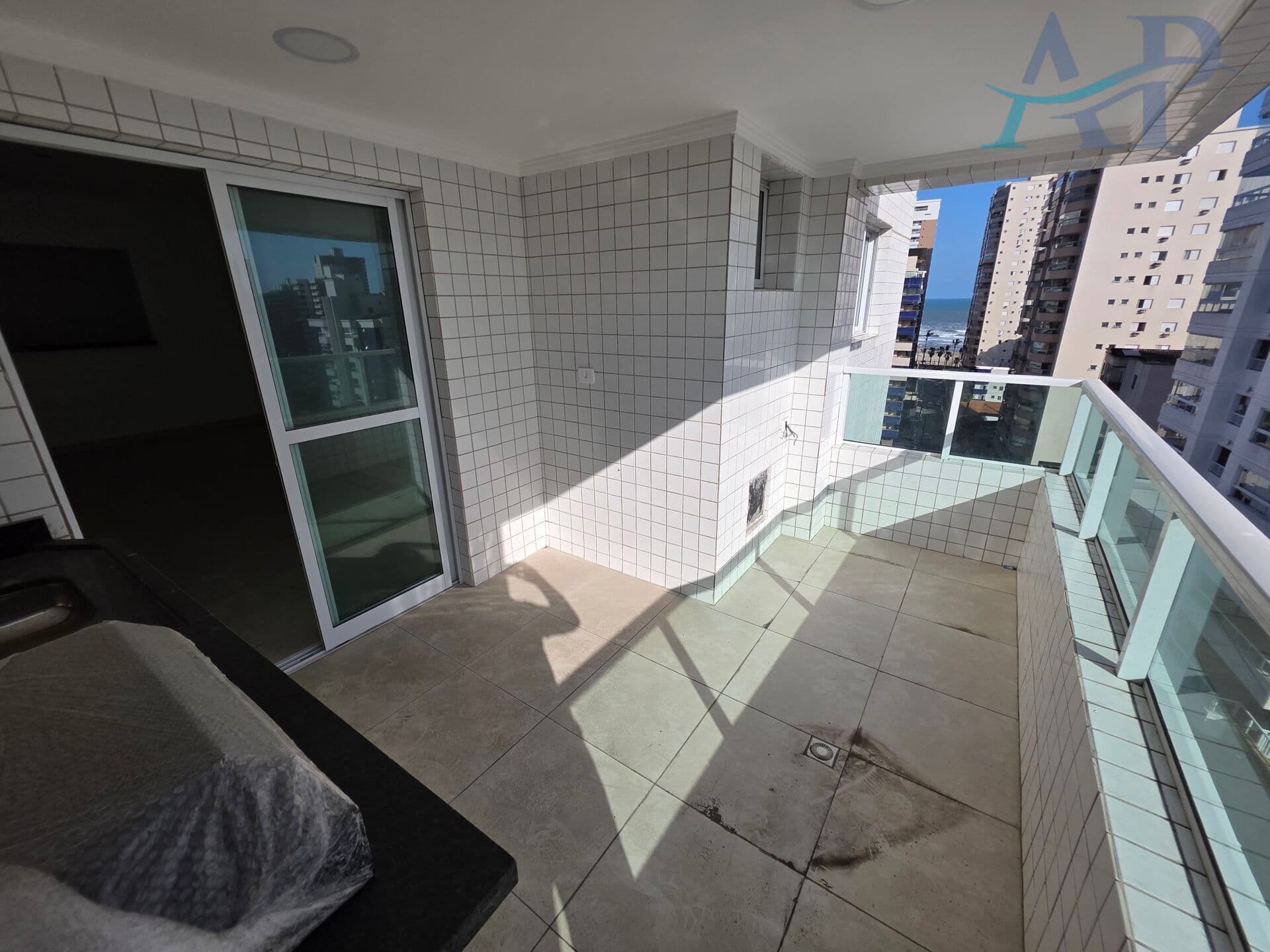 Apartamento com 2 Dormitórios em Praia Grande