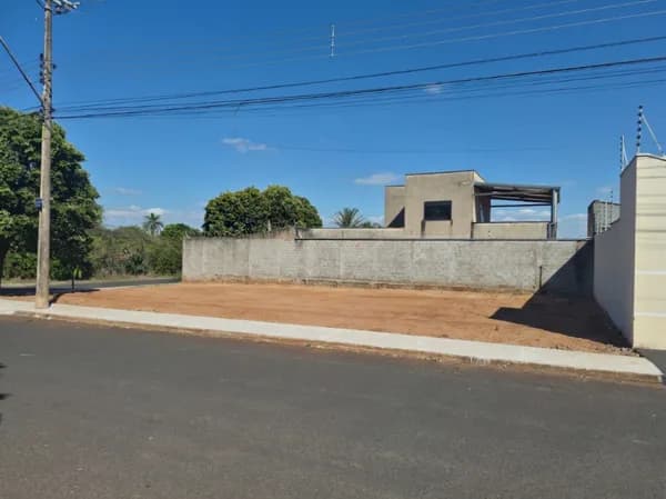 Lote de Esquina no Pq. Gramado: Entrada + 180x direto com a construtora