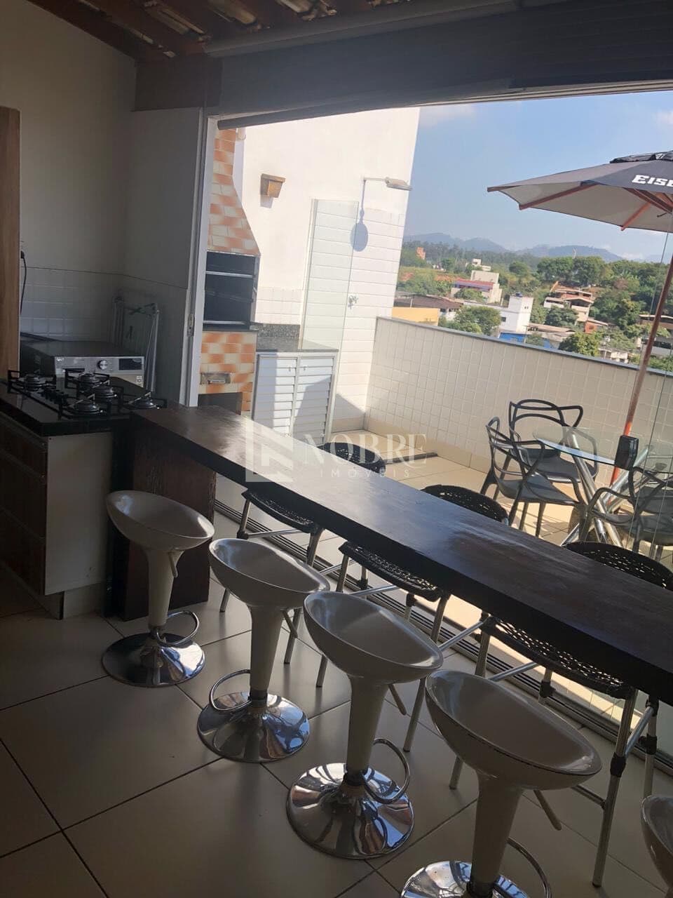 Apartamento com 146 m², 3 Quartos e Área Gourmet