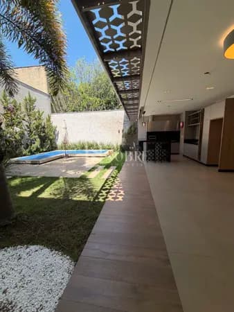 Casa Moderna com 3 Quartos, Piscina e Área Gourmet / Bairro Cariru Ipatinga