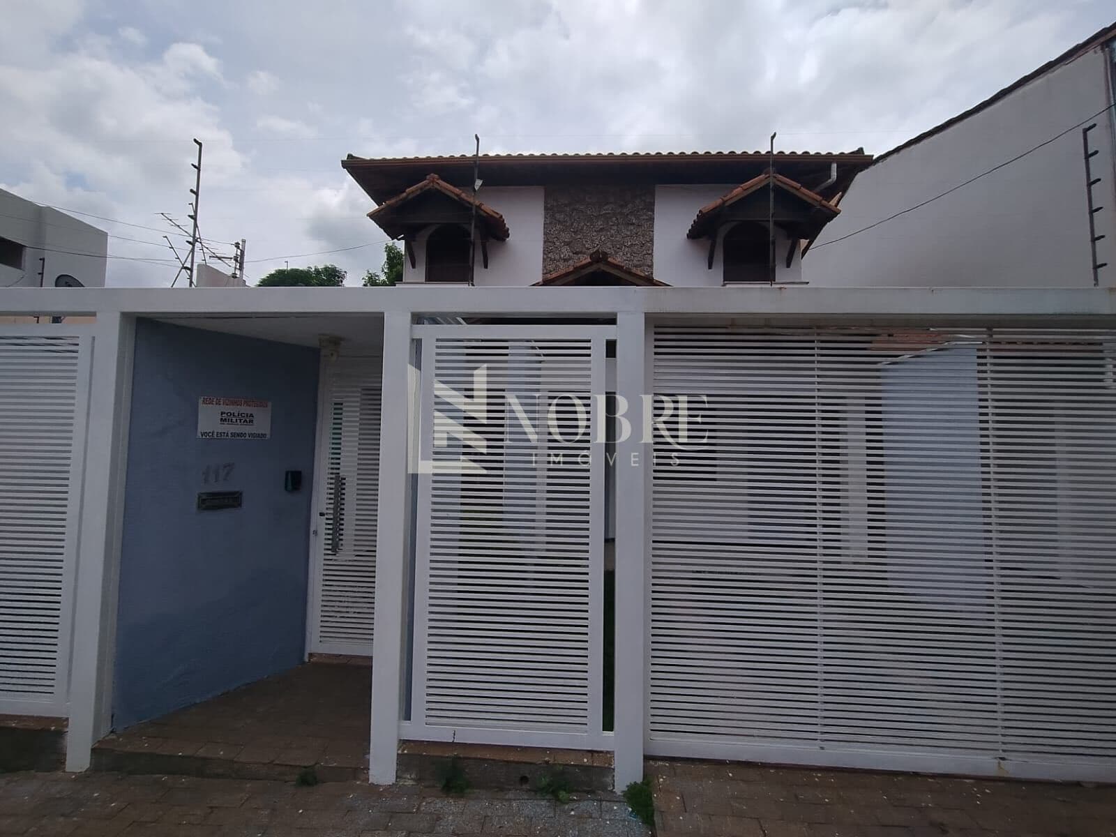 Casa Ampla com 5 Quartos, Área Gourmet e Terraço no Bom Retiro