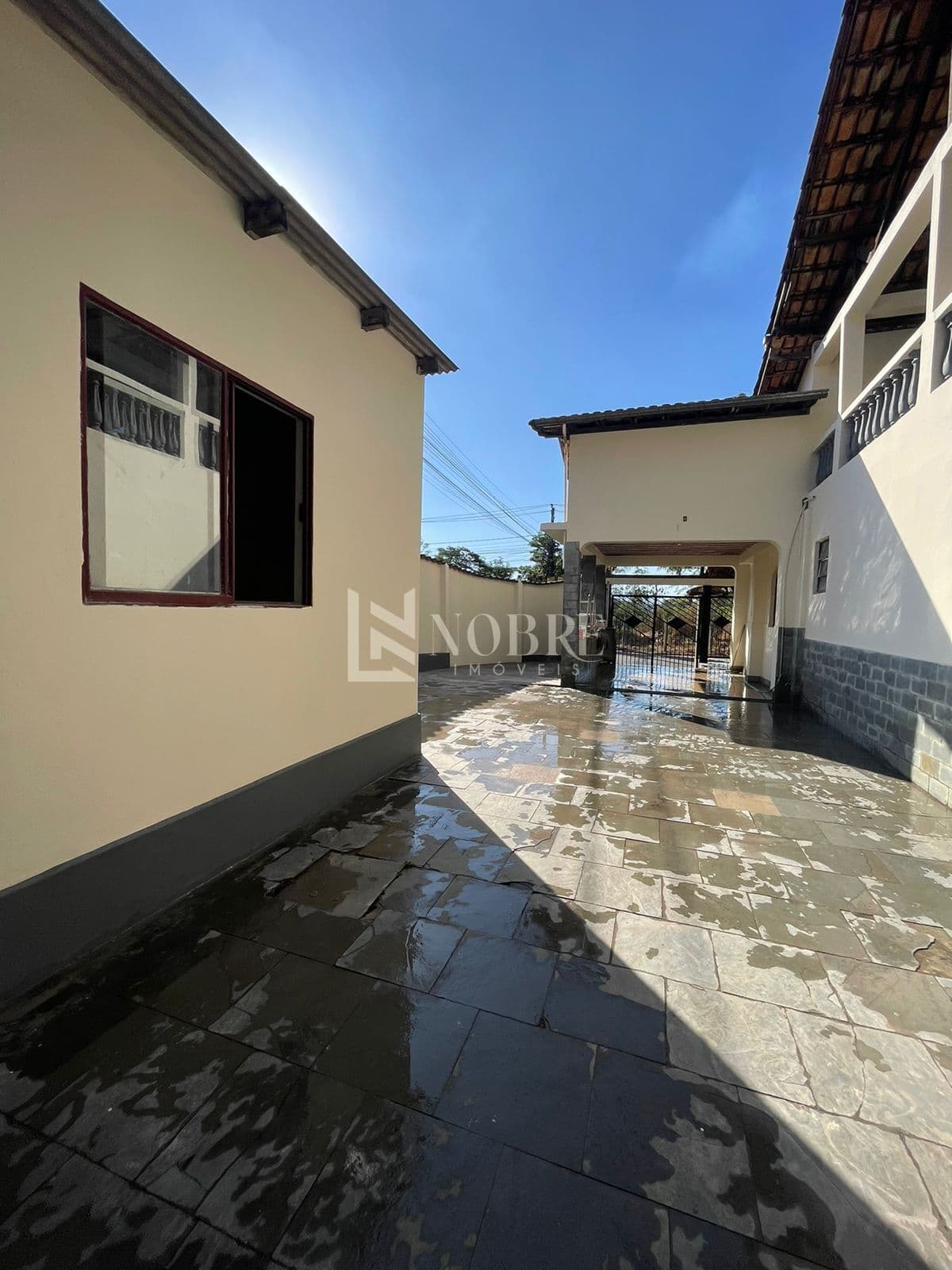 Casa Ampla com 4 Quartos e Quintal Espaçoso no Bela Vista