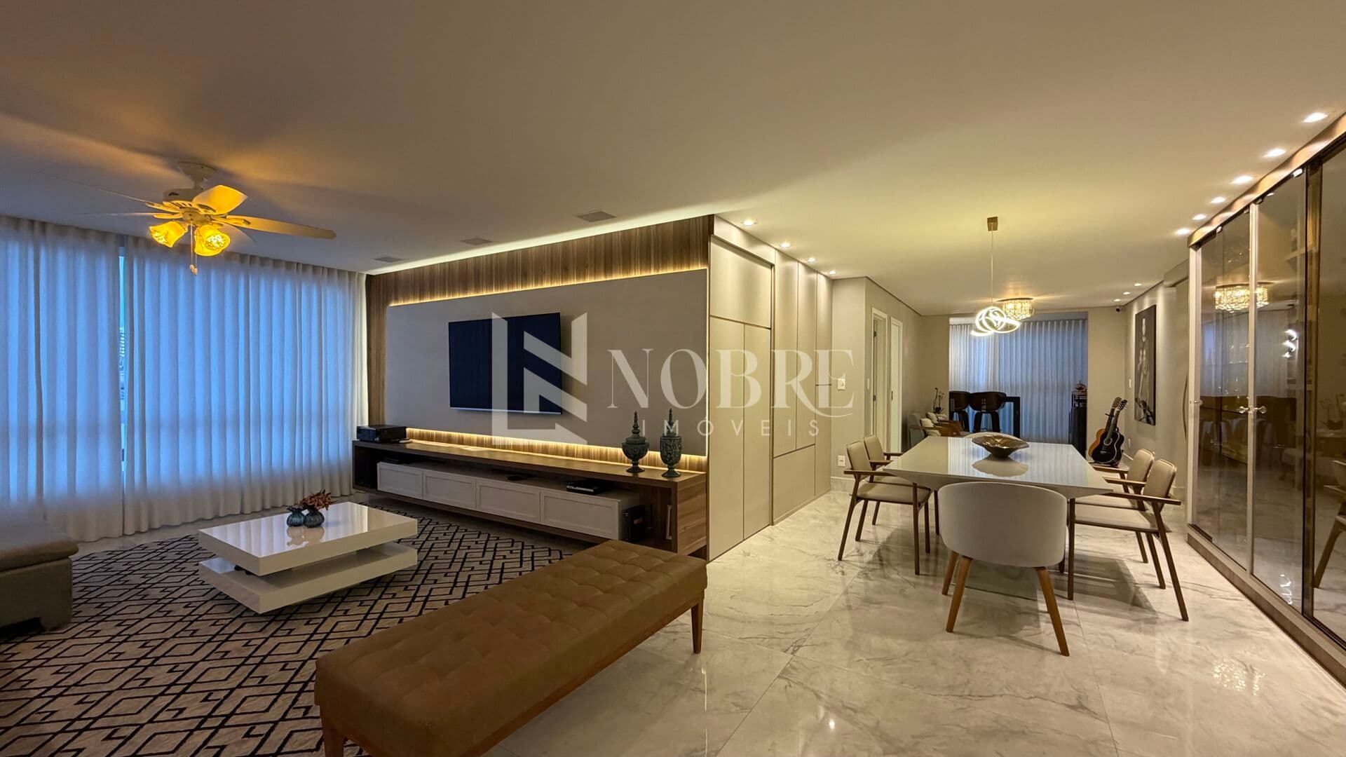 Apartamento de Alto Padrão com Mais de 200 m² e 4 Suítes
