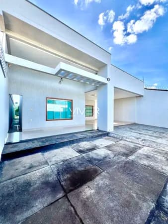 Casa em Goianésia - Santa Luzia