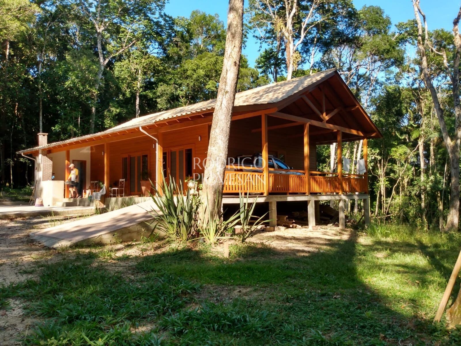 Sítio com casa de madeira à venda em Cocal do Sul/SC — 20.000 m² de natureza, conforto e privacidade