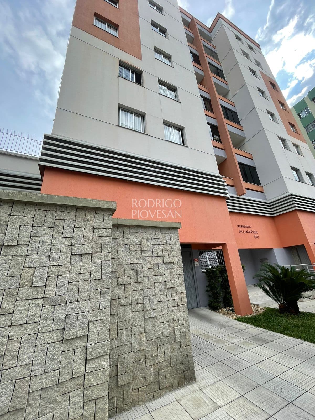 Apartamento à venda no Centro de Criciúma – 2 quartos, garagem e ótima localização