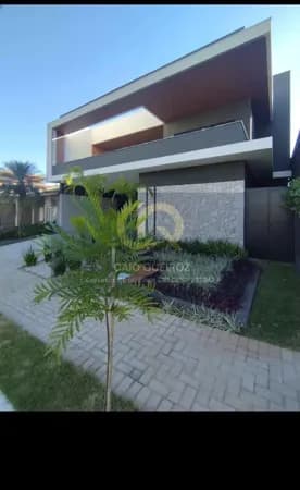Sobrado de Alto Padrão no La Montagne com 4 Suítes e Energia Fotovoltaica