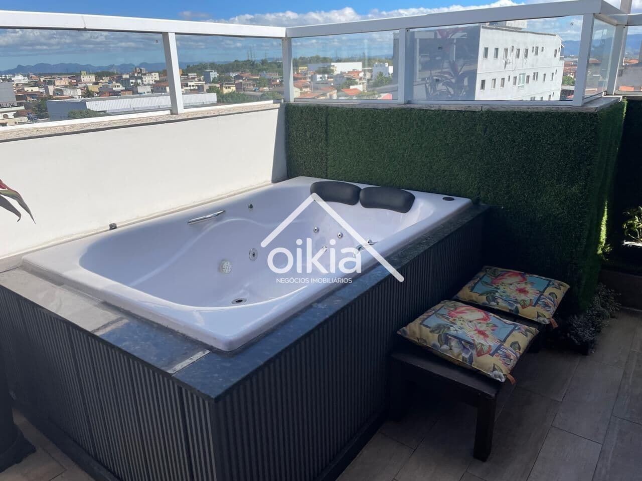 Cobertura Linear com Jacuzzi em Itaparica