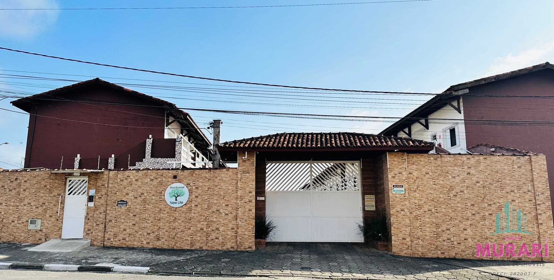 Casa Sobreposta Térrea em Residencial no Belas Artes - Itanhaém/SP