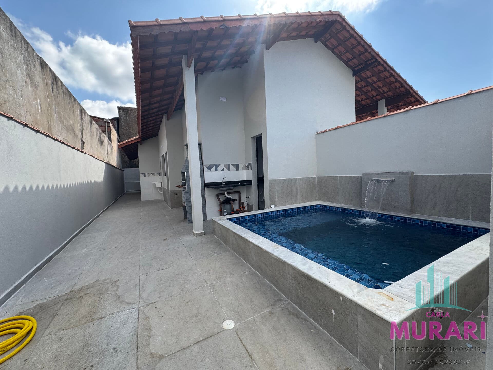 Casa nova com Piscina no Loty