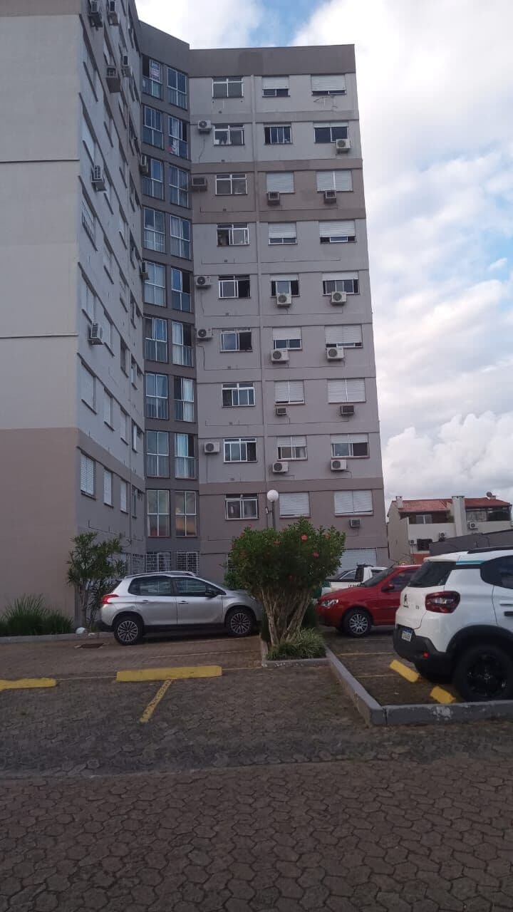 Apartamento dois dormitórios, vaga rotativa para um carro, Bairro Cristal