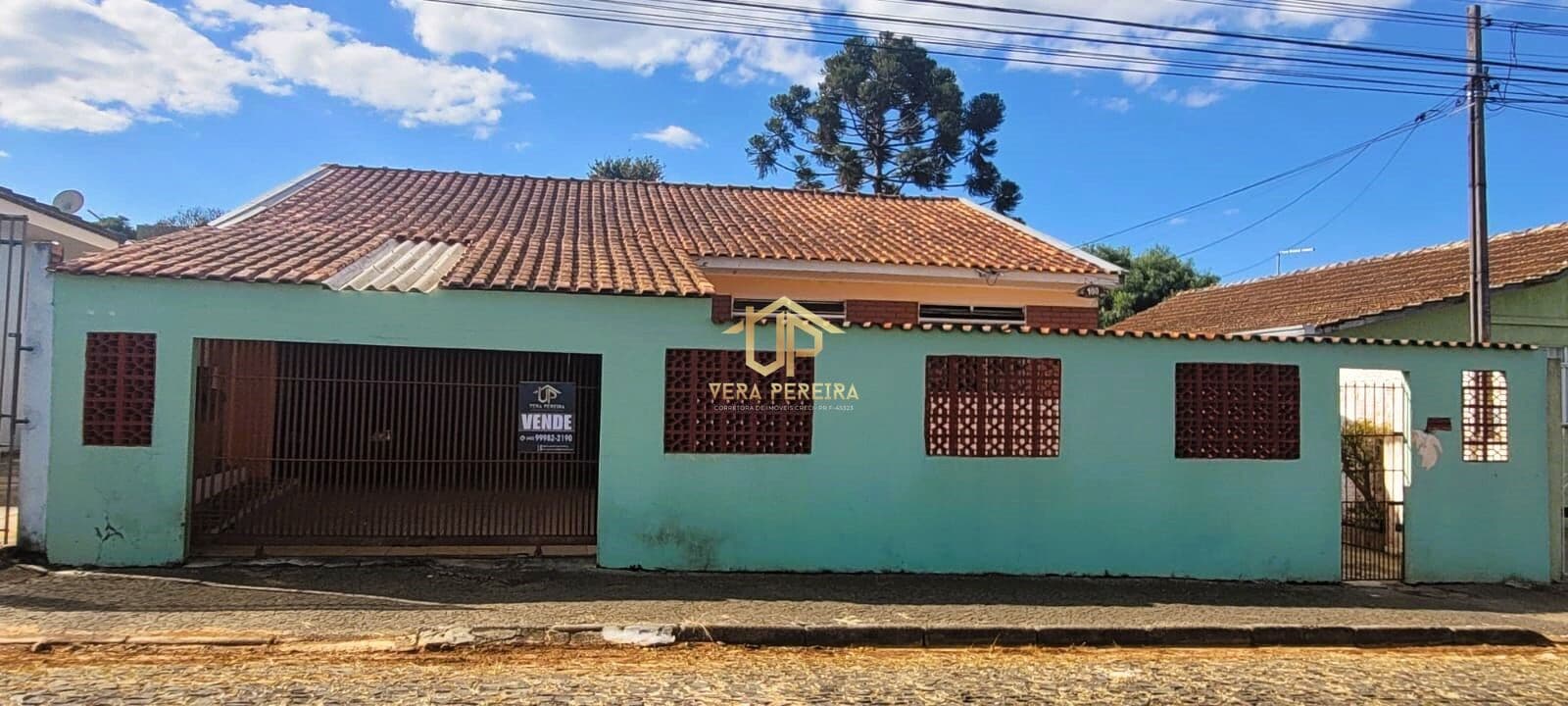 Casa em Ponta Grossa - Jardim Carvalho