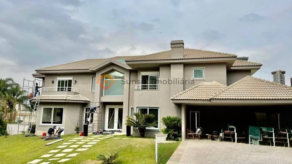 Arquitetura Elegante no Tamboré | Lazer Privativo e Acabamentos Impecáveis