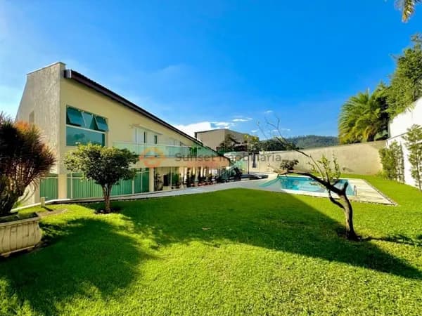 Casa de Alto Padrão - Luxo, Conforto e Vista Exclusiva no Coração do Residencial 2