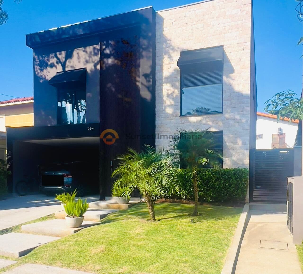 Casa com 5 suítes à venda, jacuzzi e espaço gourmet por R$ 3.900.000 — Alphaville/SP