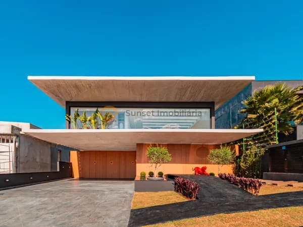 Residência Mobiliada com Vista para a Reserva