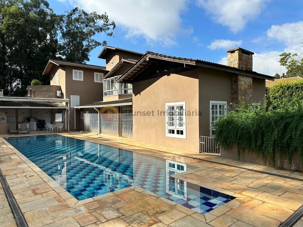 Casa com 4 suítes à venda, 743m² por R$ 6.200.000 — Tamboré 1, Barueri/SP