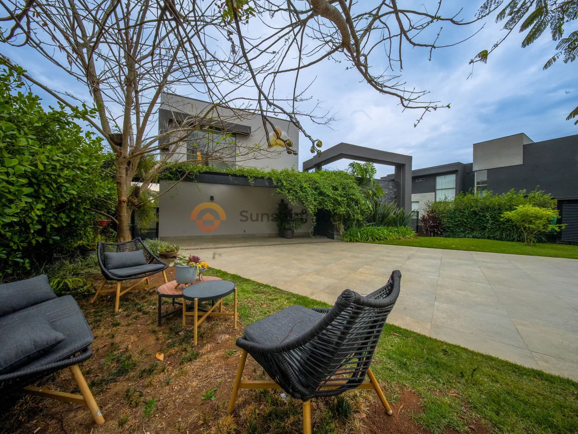 Casa com 4 suítes à venda, 477m² por R$ 8.990.000 — Alto dos Buritis, Barueri/SP