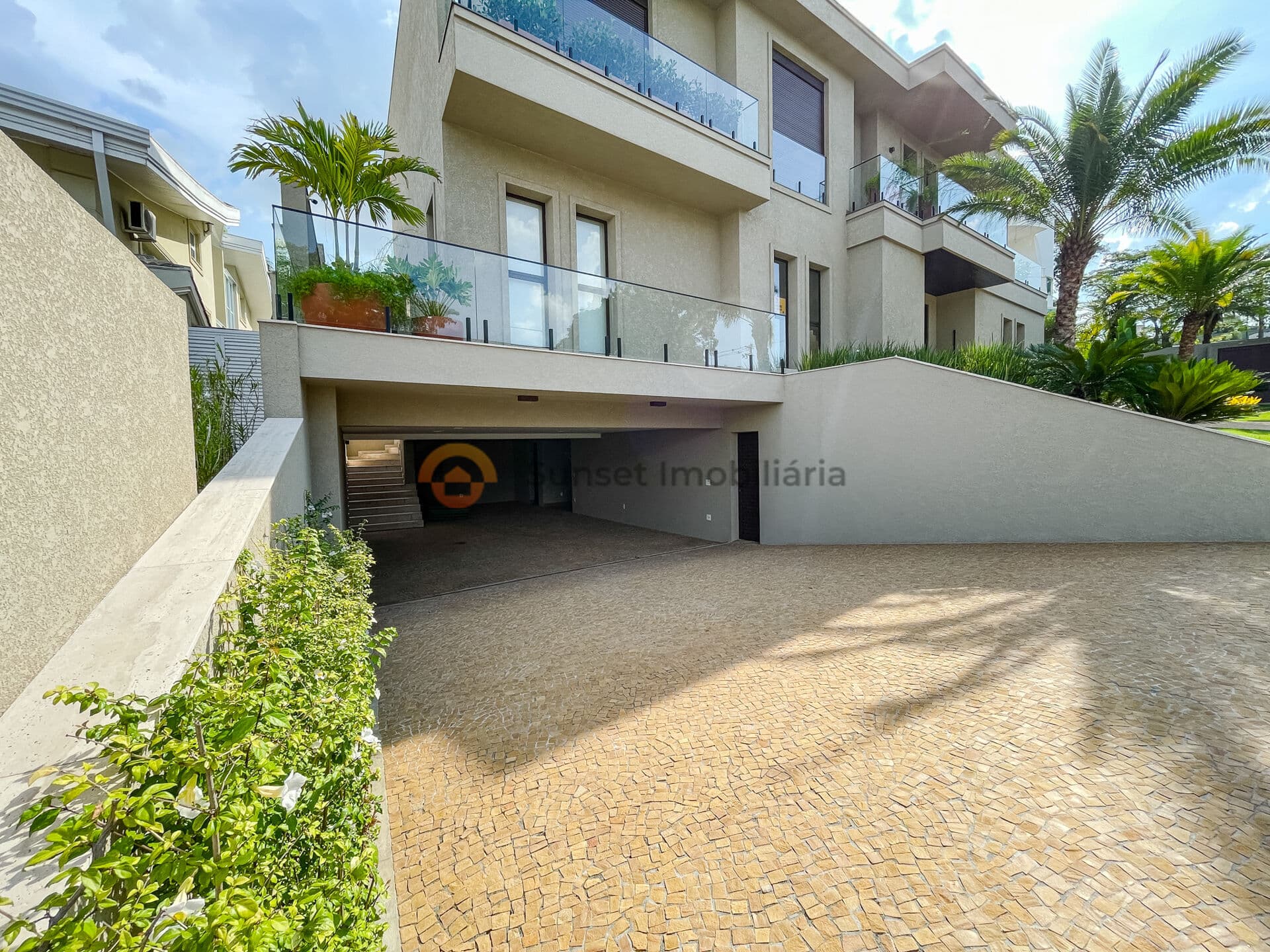Mansão com 4 suítes à venda, 885m² por R$ 17.000.000 — Residencial Alphaville 0, Barueri/SP