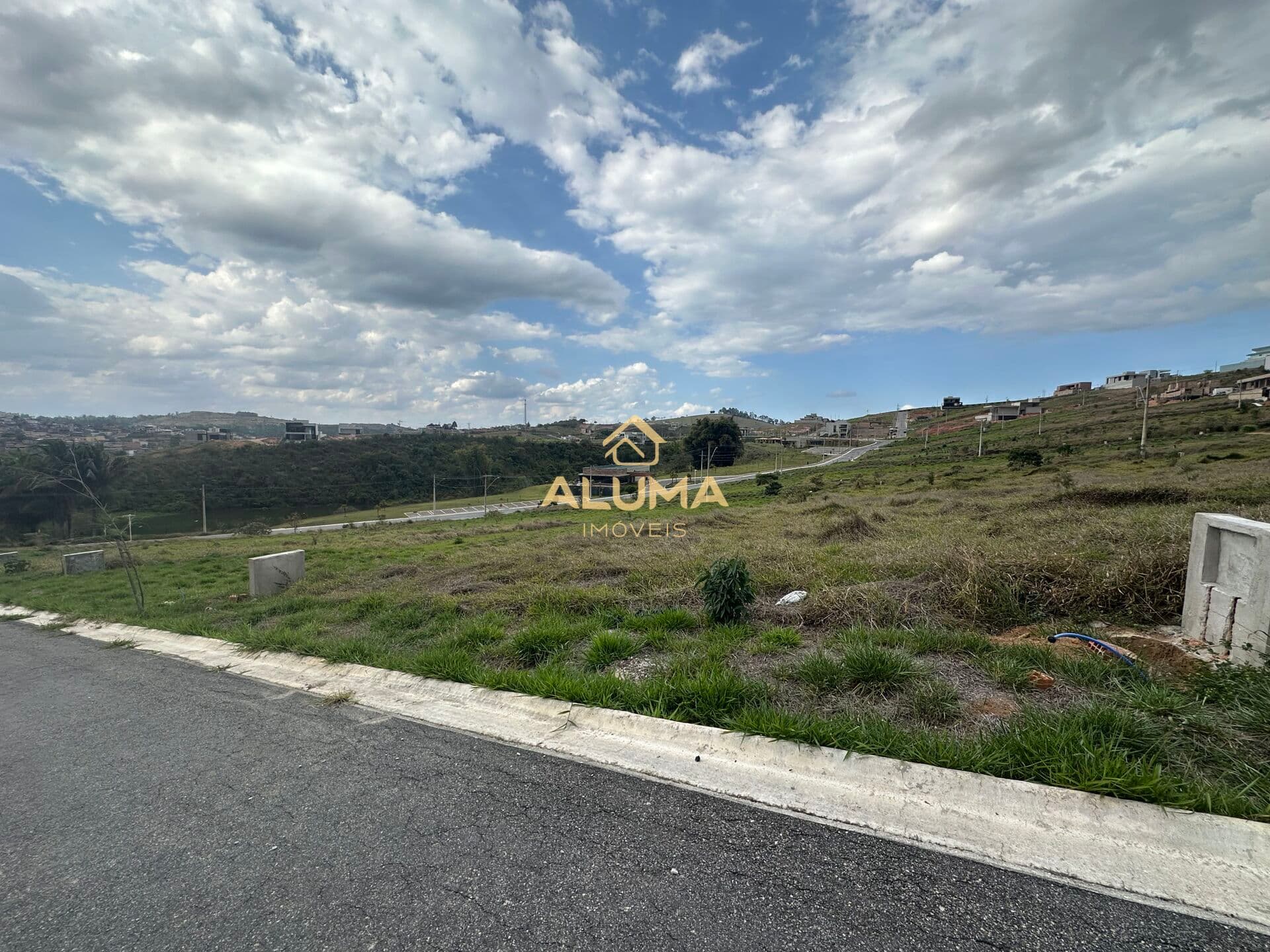 Lote/Terreno em Conselheiro Lafaiete - Gigante