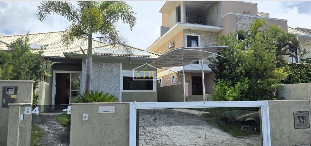 Casa Térrea na Cachoeira do Bom Jesus em Florianópolis-SC