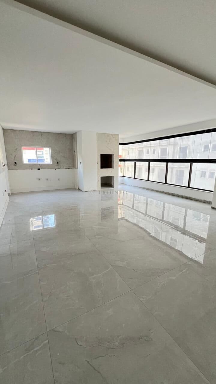 Apartamento em Itapema - Meia Praia