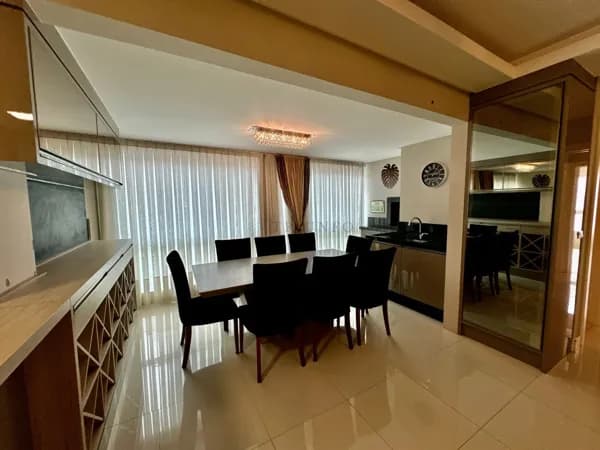 Apartamento em Itapema - Meia Praia