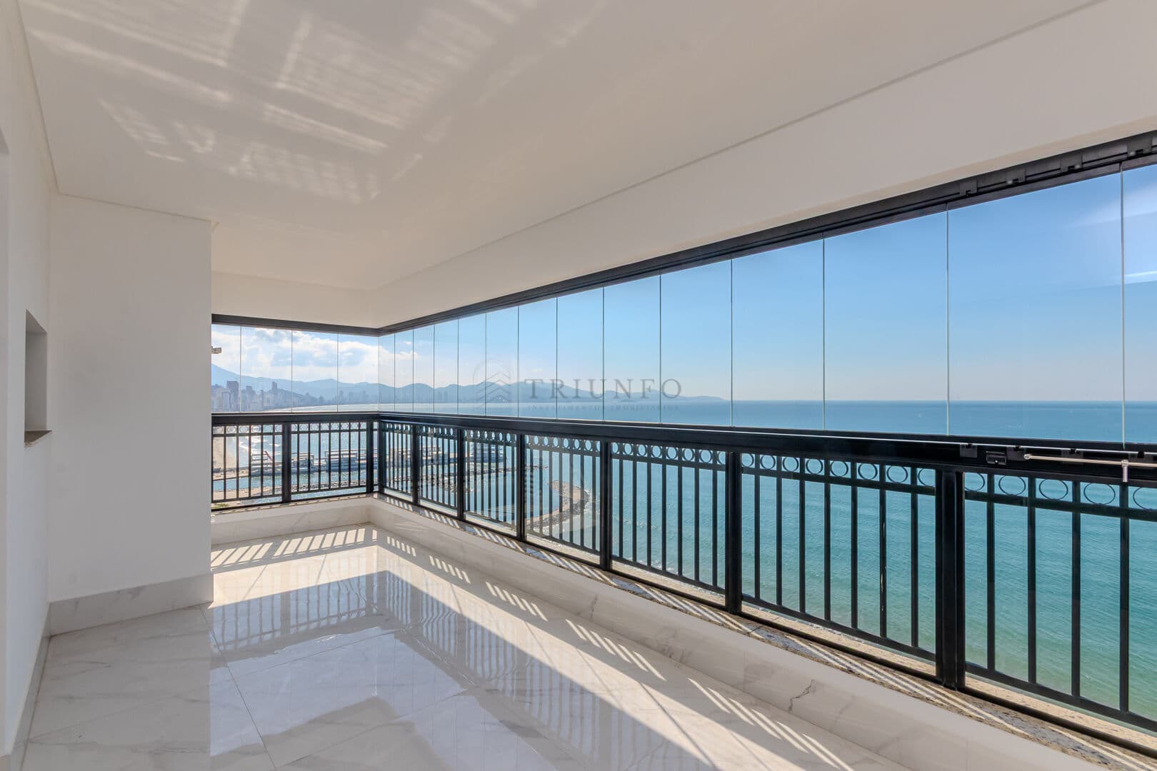 Apartamento Frente Mar no Jardim Europa - Porto Belo/SC
