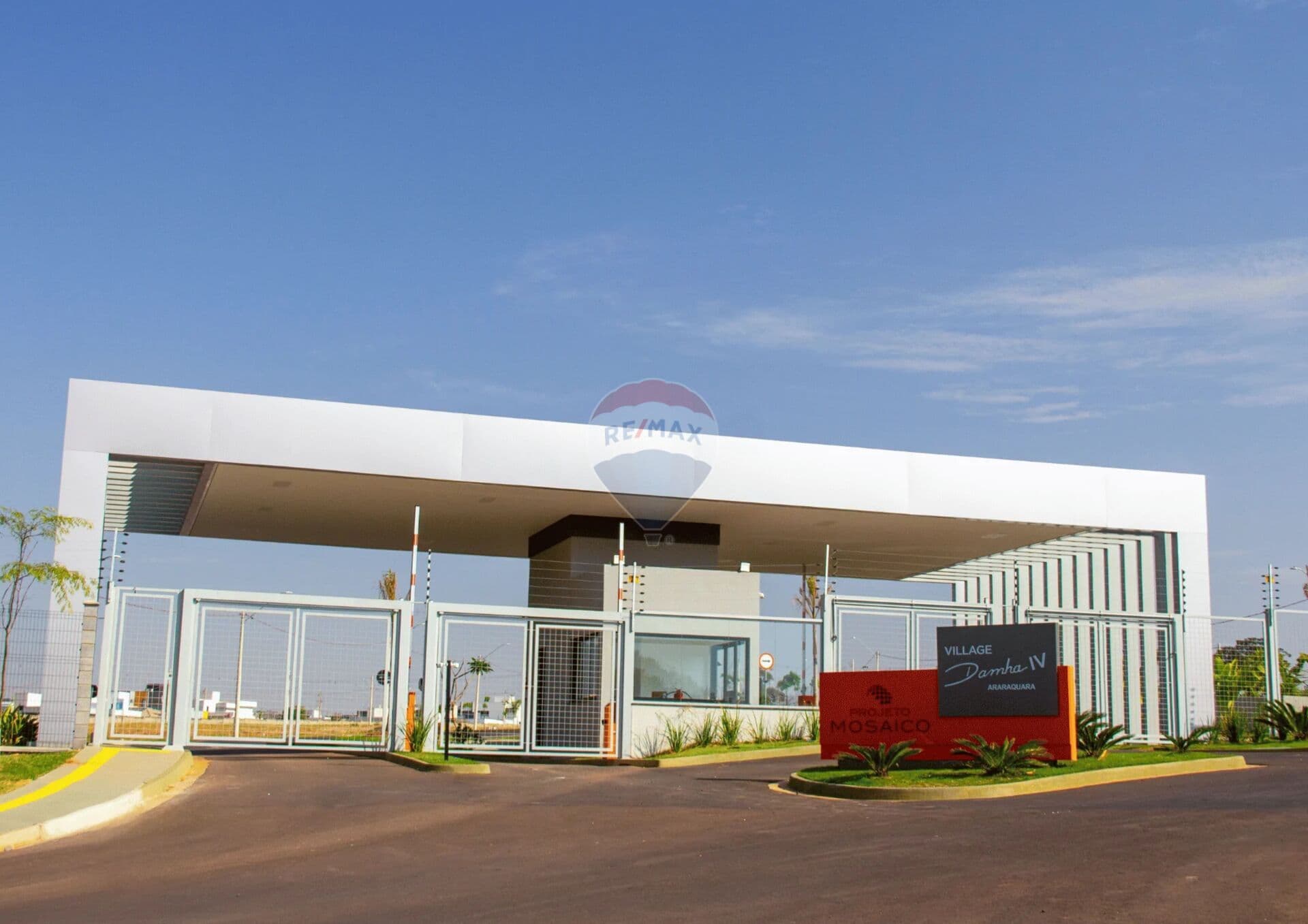 Lote próximo à portaria no Village Damha IV com valor imperdível!