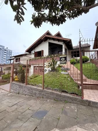 Casa em Caxias do Sul - Santa Lúcia
