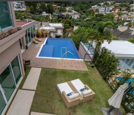 Casa em Santana de Parnaíba - Alphaville