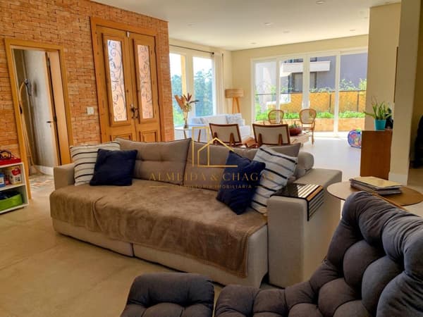 Casa em Santana de Parnaíba - Cidade Tamboré