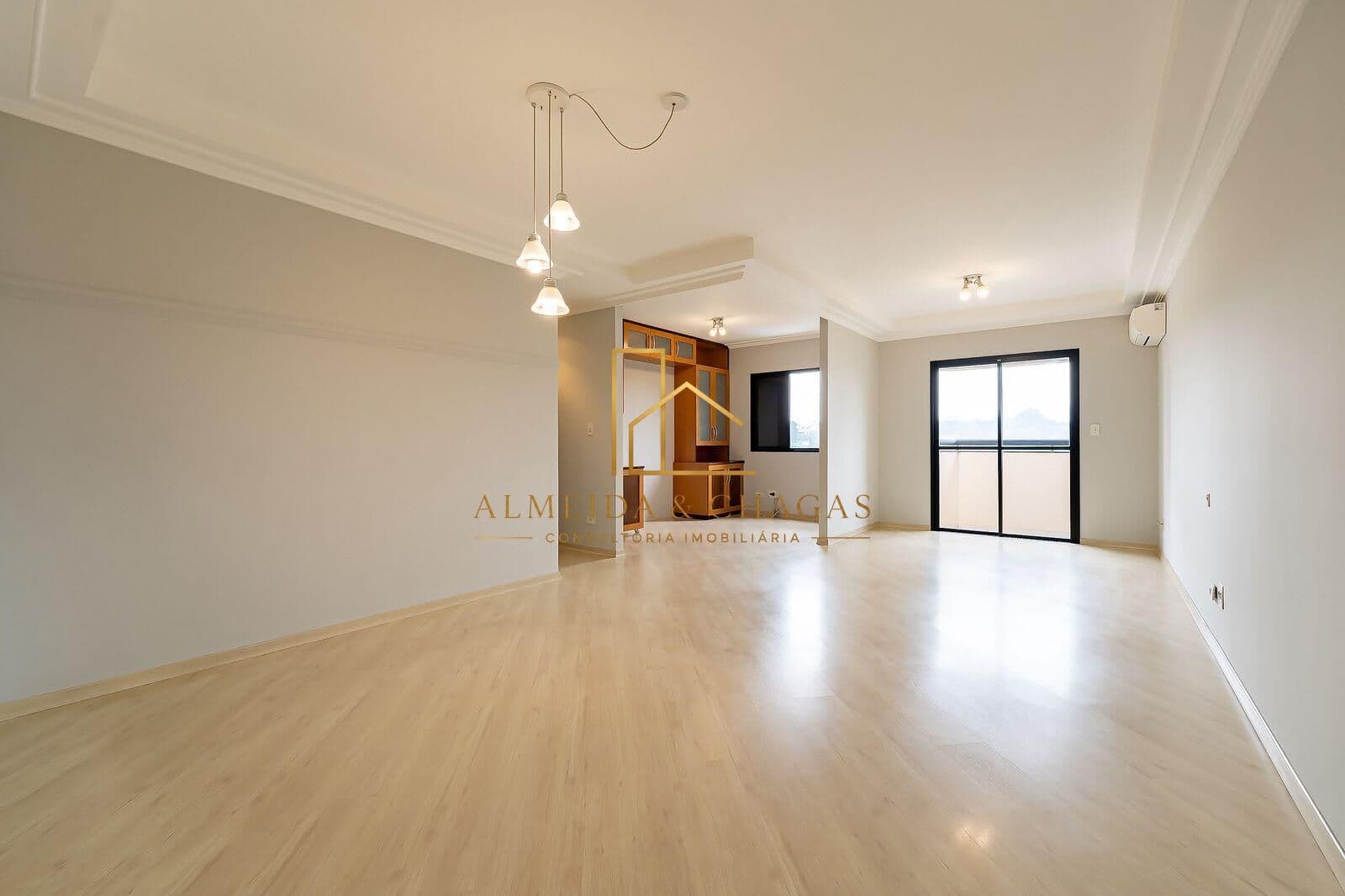 Apartamento à Venda no Edifício Copacabana | Conforto e Excelente Localização