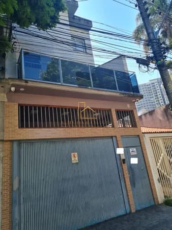 Sobrado de rua na Aldeia de Barueri